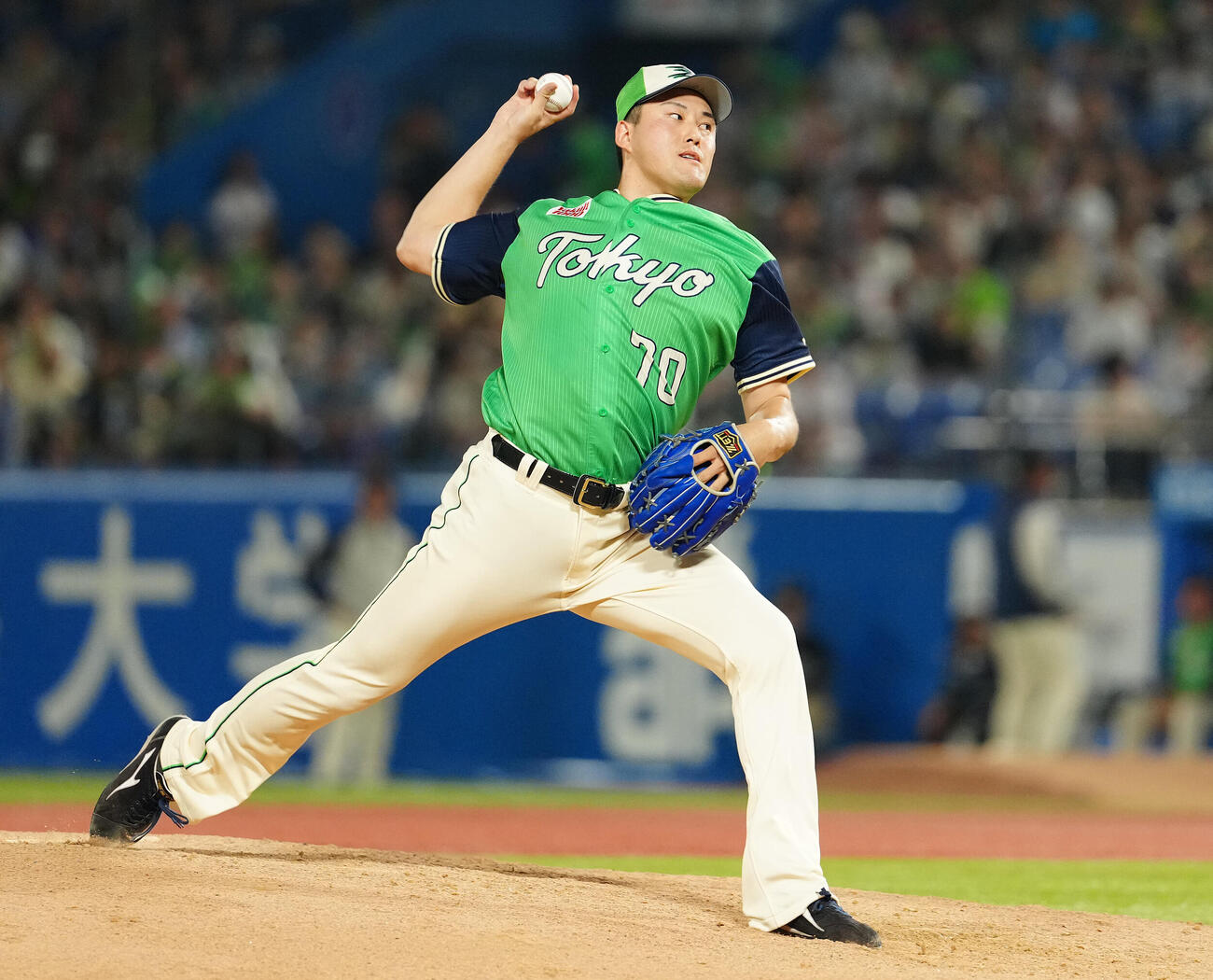 ヤクルト対巨人　6回表から2番手で登板したヤクルト広沢優（撮影・鈴木みどり）