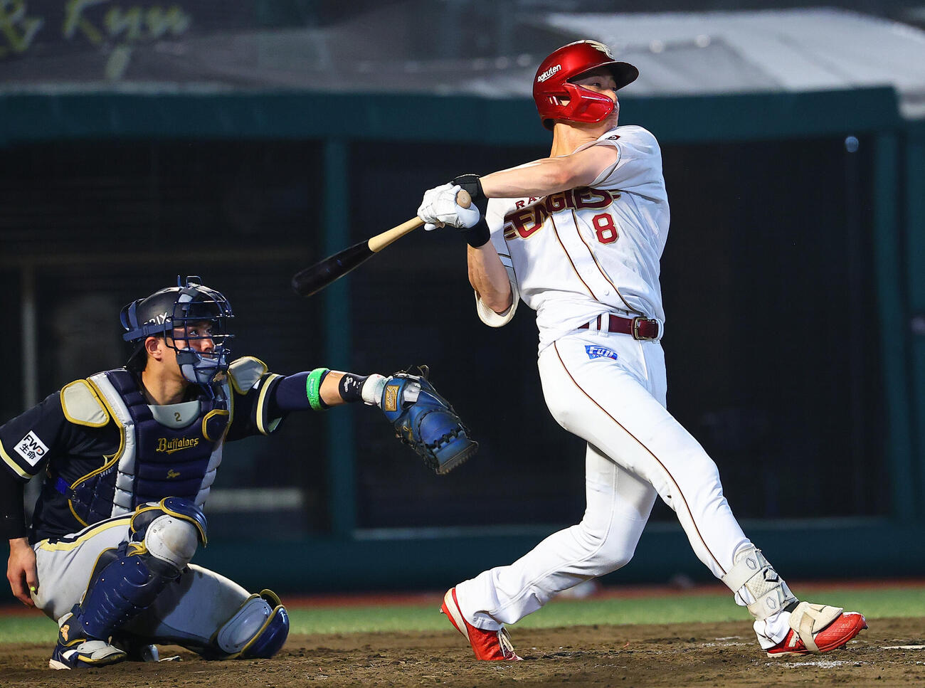 楽天対オリックス　7回裏楽天1死、本塁打を放つ辰己涼介（撮影・野上伸悟）