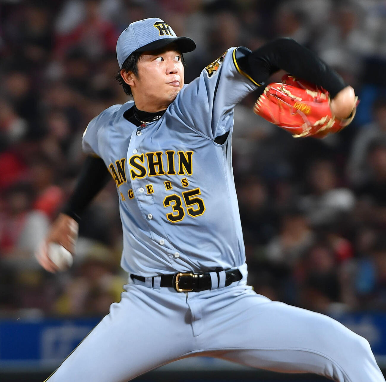 広島対阪神　力投する阪神先発の才木浩人（撮影・岩下翔太）