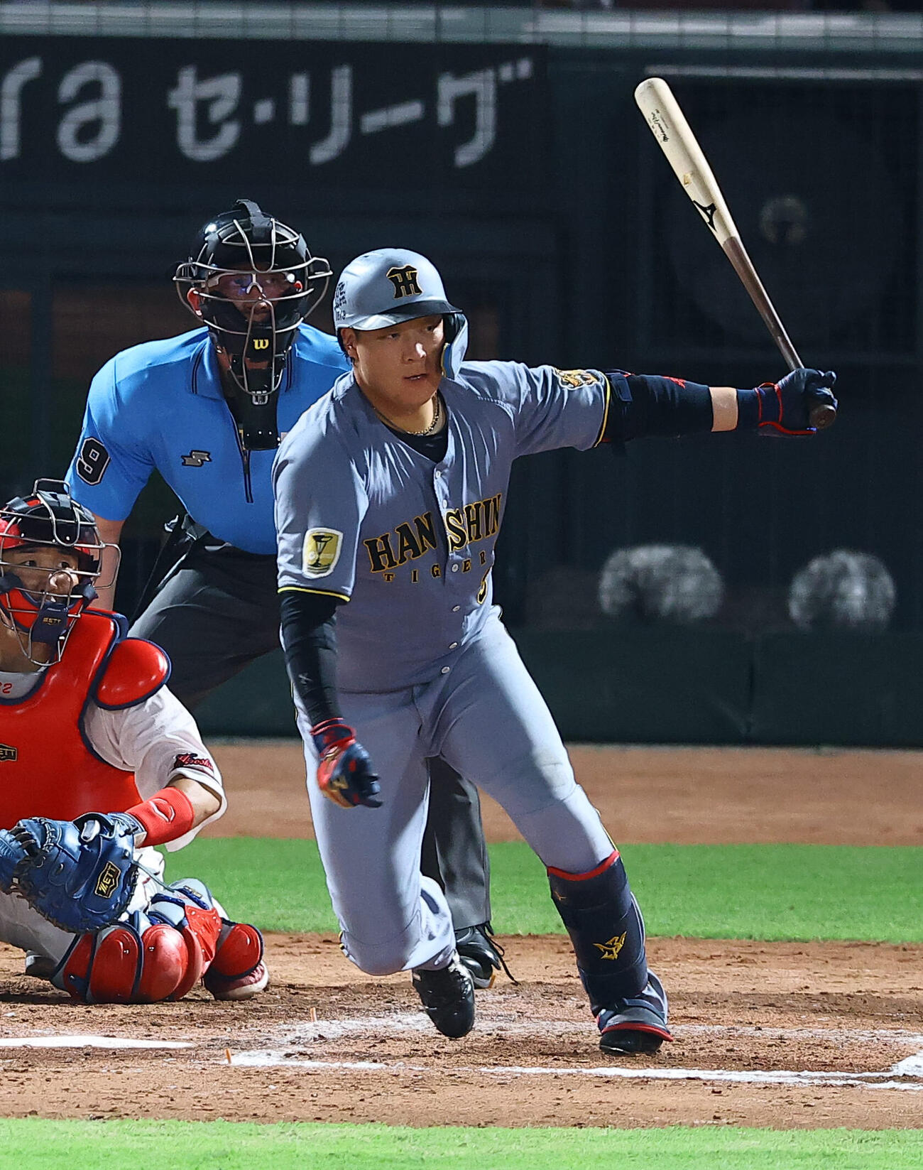 広島対阪神　9回表阪神無死一塁、大山悠輔は安打を放つ（撮影・上田博志）