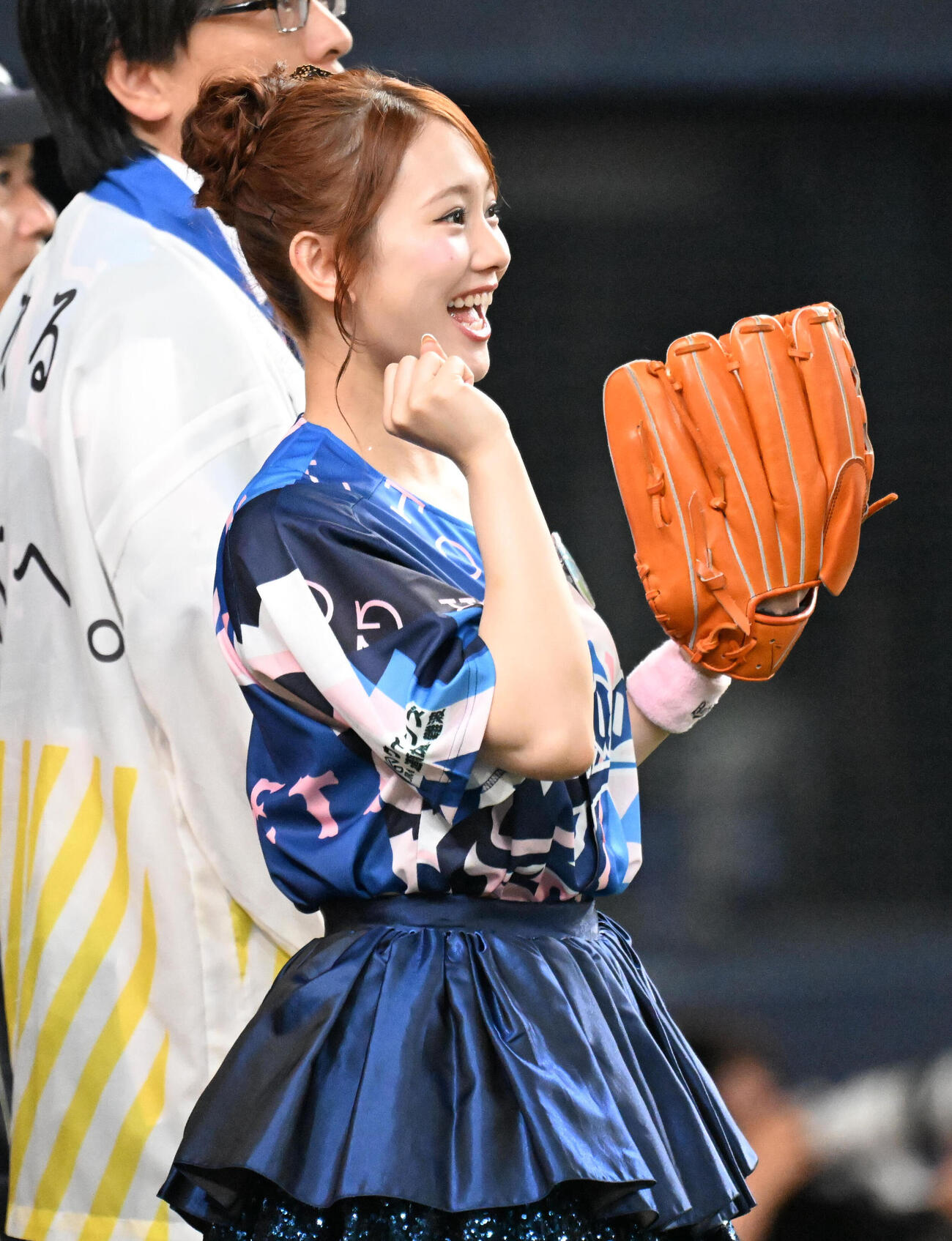 オリックス対日本ハム　セレモニアピッチを務めるSKE48の松本慈子（撮影・石井愛子）