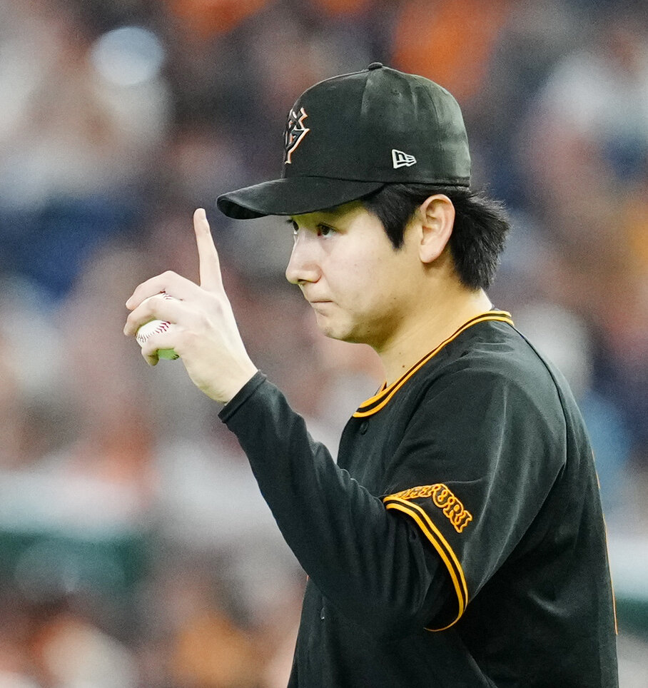 巨人対中日　4回表中日無死、岡林勇希を遊ゴロに仕留めた竹丸和幸（撮影・江口和貴）