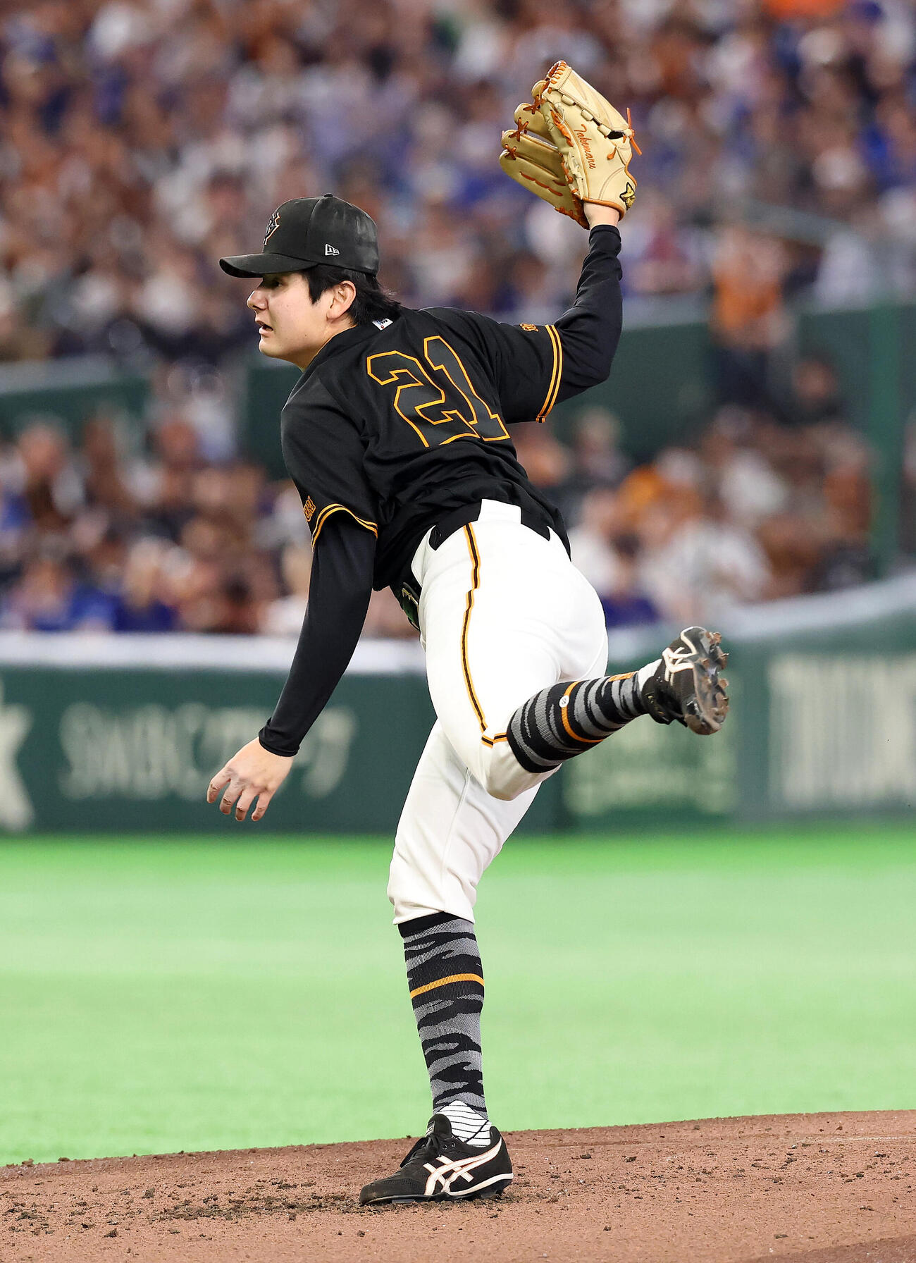 巨人対中日　力投する巨人先発の竹丸和幸（撮影・浅見桂子）