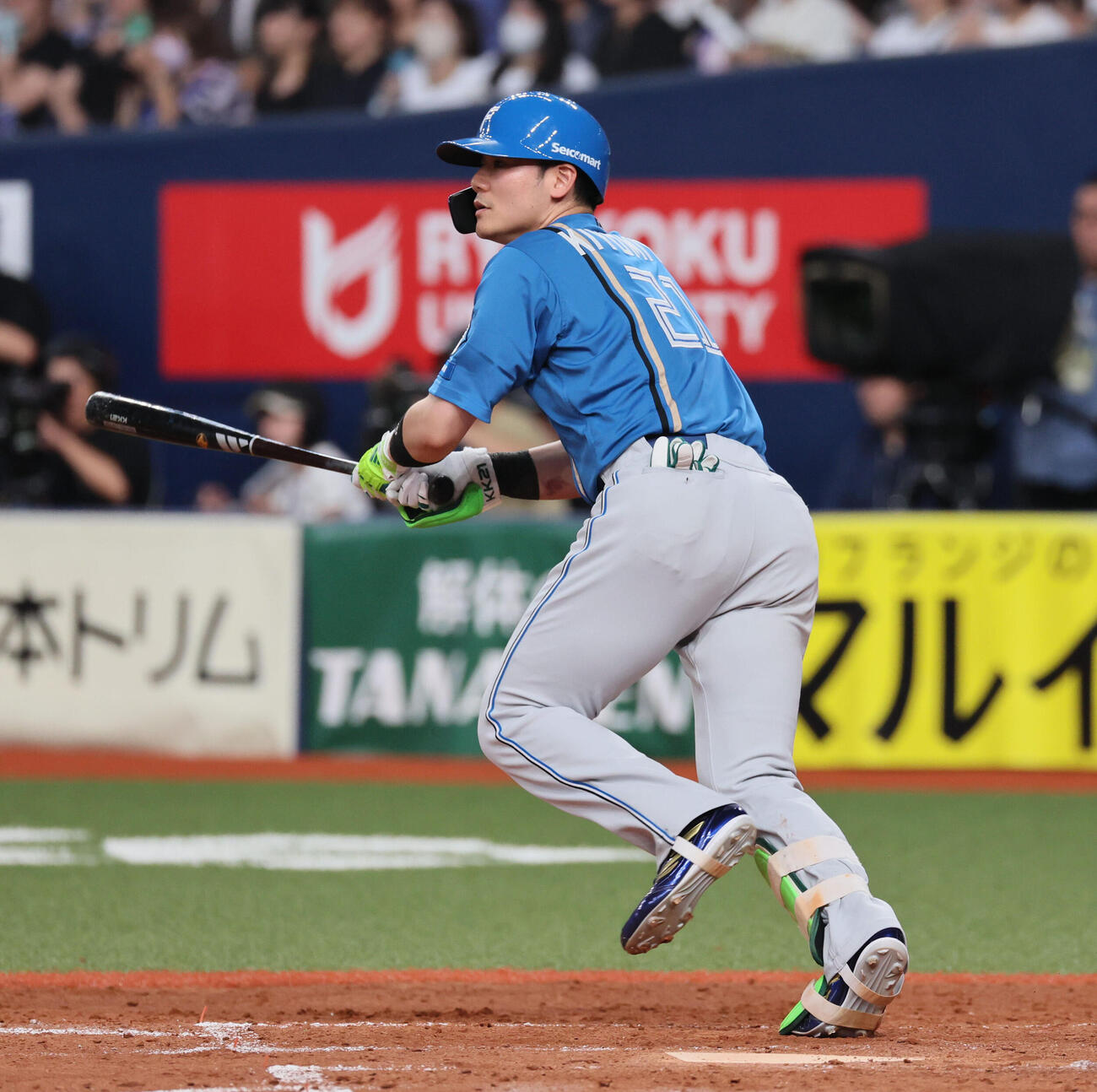 オリックス対日本ハム　4回表日本ハム2死一塁、清宮幸太郎は適時二塁打を放つ（撮影・宮崎幸一）