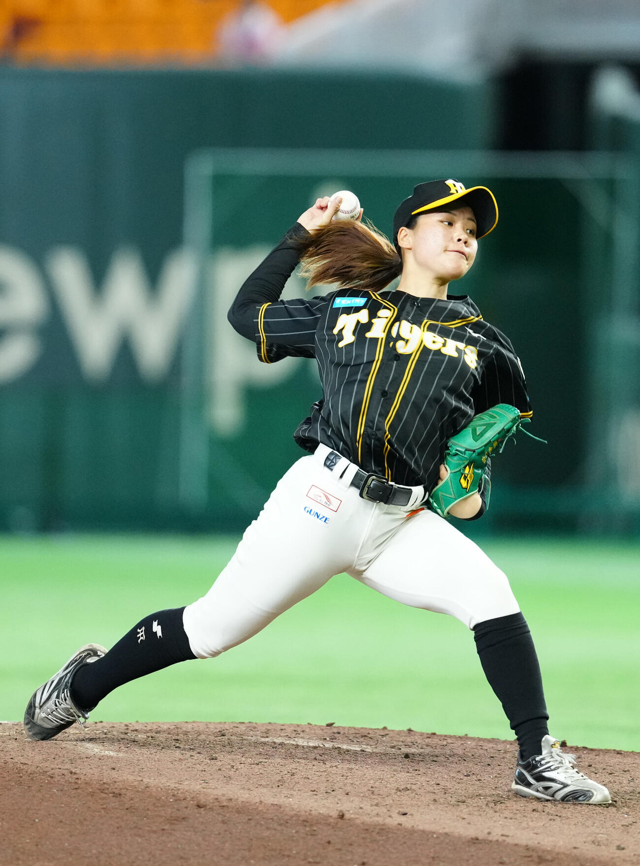 読売女子対阪神TW　阪神TW3番手の坂井歩夢（撮影・江口和貴）