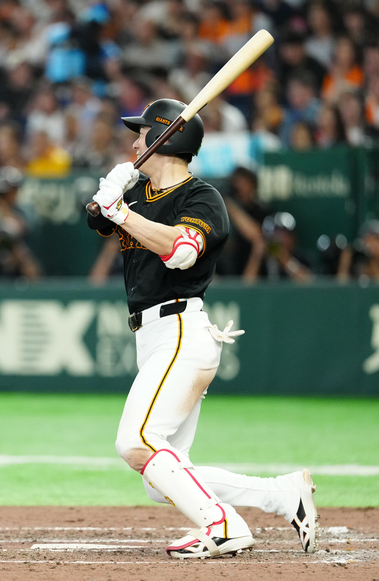 巨人対中日　5回裏巨人2死、右前打を放つ松本剛（撮影・江口和貴）