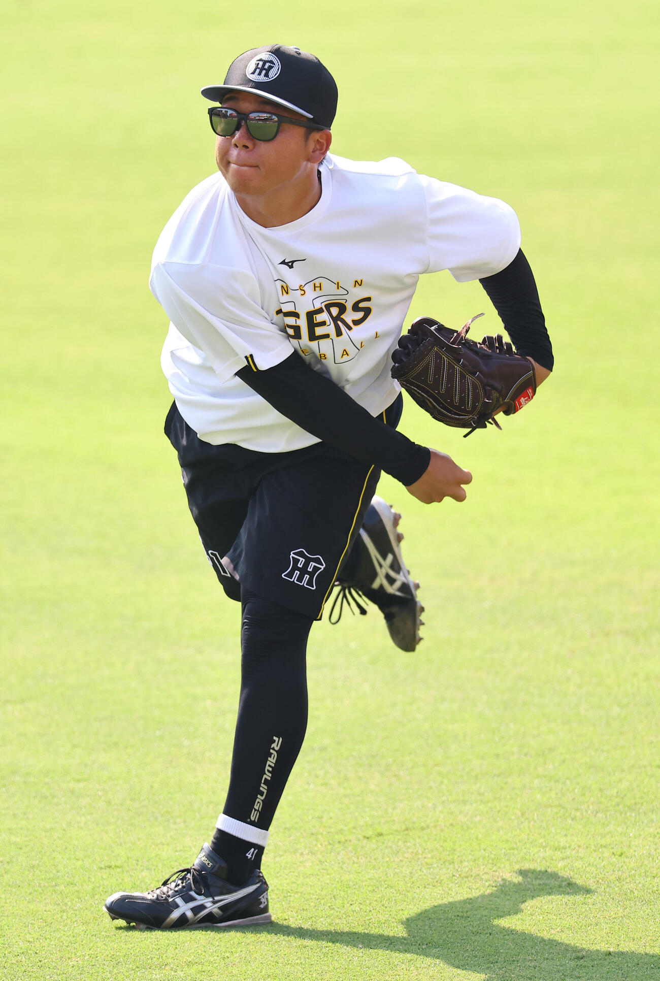 広島対阪神　キャッチボールをする村上頌樹（撮影・上田博志）