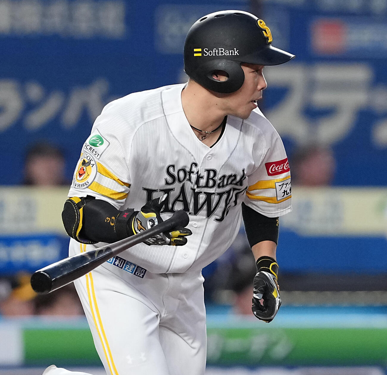 ロッテ対ソフトバンク　3回表ソフトバンク無死一、二塁、中前に同点の適時打を放つ近藤健介（撮影・たえ見朱実）