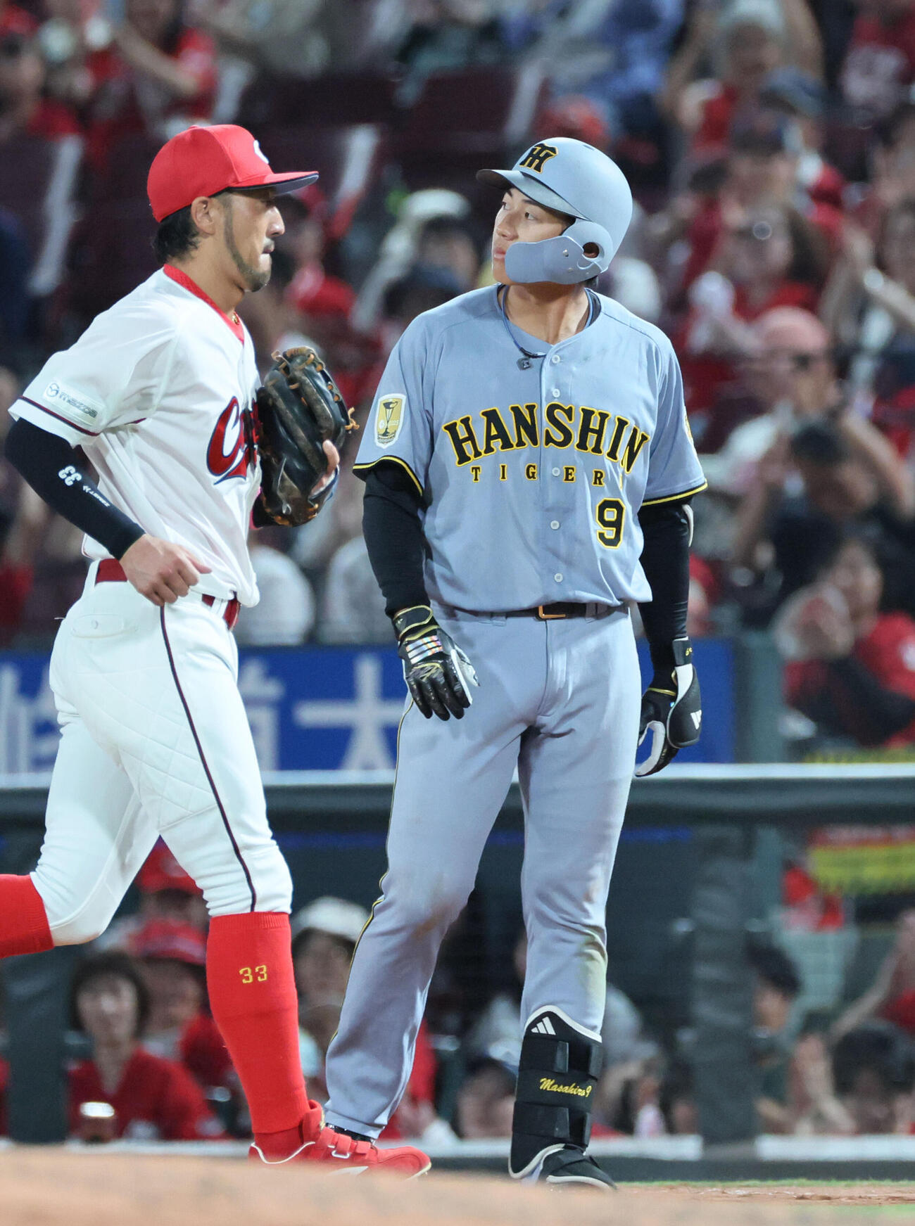 広島対阪神　8回表阪神2死一塁、立石正広は一塁内野フライ（撮影・加藤孝規）