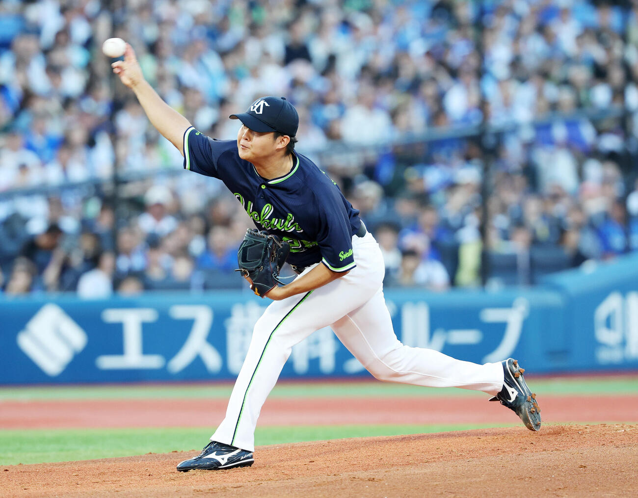 DeNA対ヤクルト　力投するヤクルト先発の松本健吾（撮影・鈴木正人）
