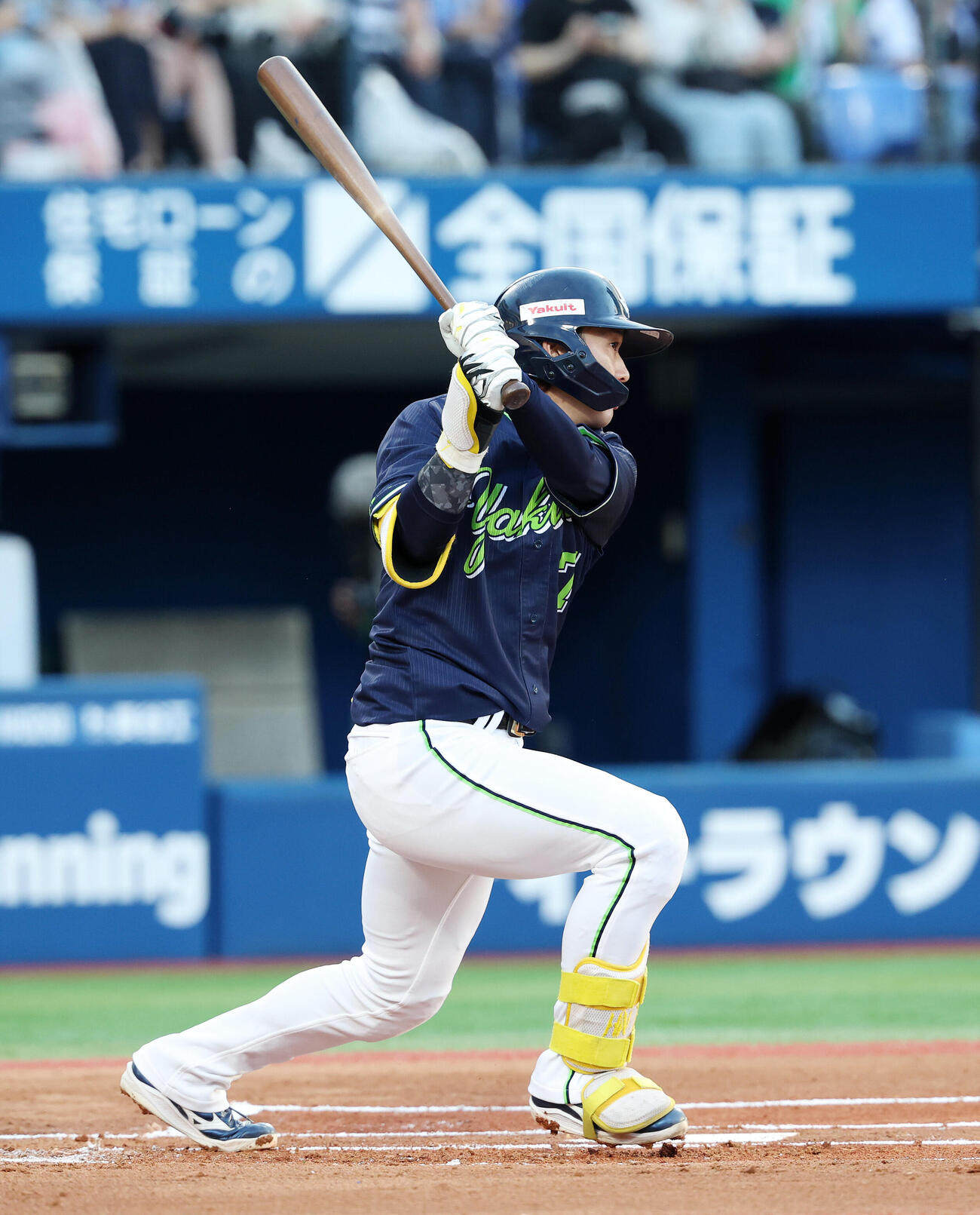 DeNA対ヤクルト　1回表ヤクルト1死、長岡秀樹は右前打を放つ（撮影・鈴木正人）