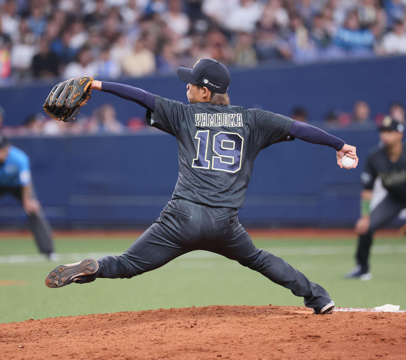 オリックス対日本ハム　オリックス4番手の山岡泰輔（撮影・宮崎幸一）