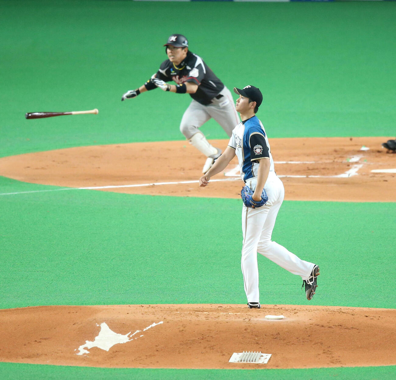 2014年4月、日本ハム戦の1回、角中勝也に右越え本塁打を浴びた大谷翔平