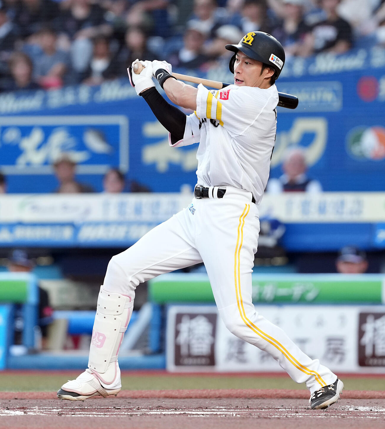 ロッテ対ソフトバンク　2回表ソフトバンク2死、左前打を放つ柳田悠岐（撮影・たえ見朱実）