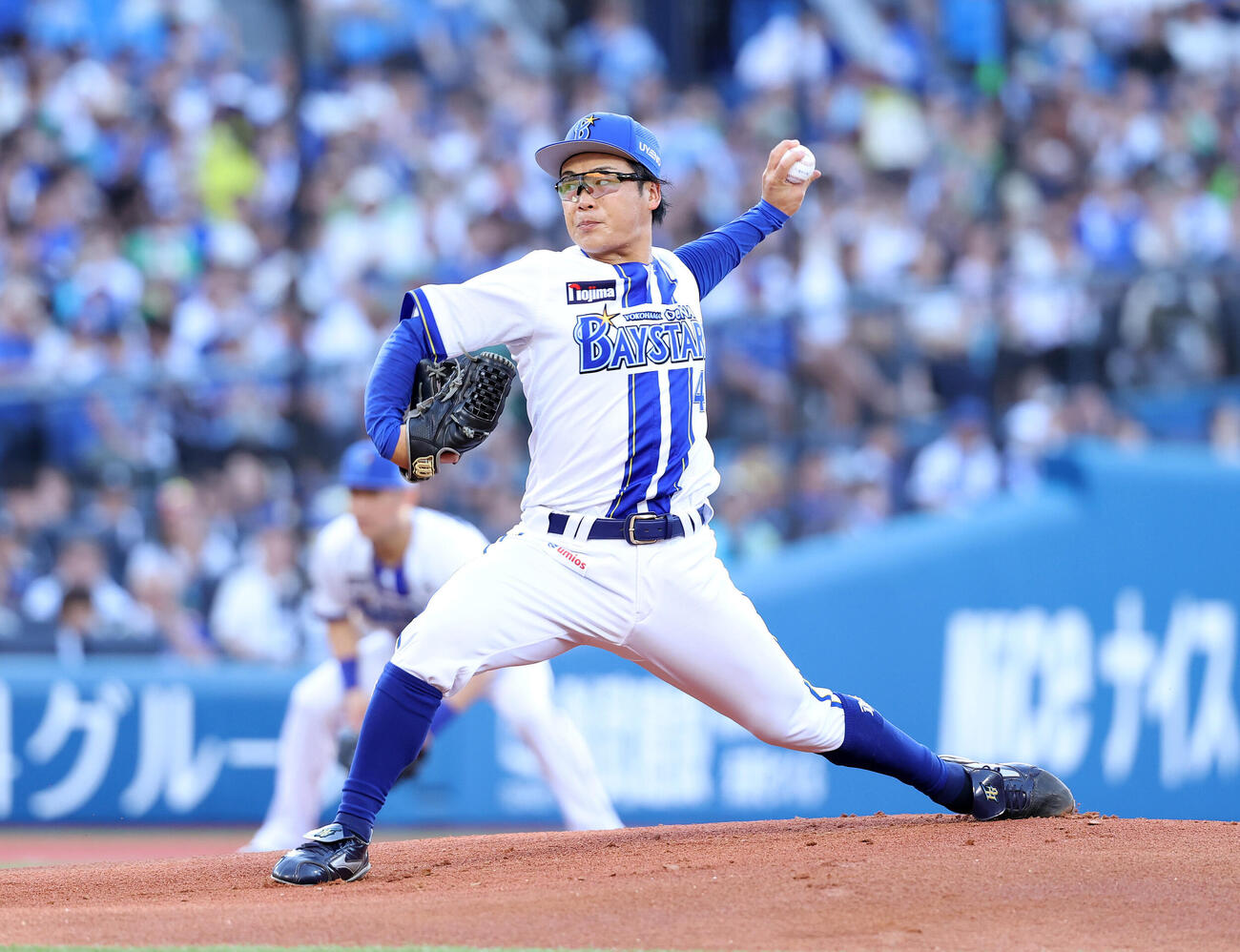 DeNA対ヤクルト　力投するDeNA先発の片山皓心（撮影・鈴木正人）