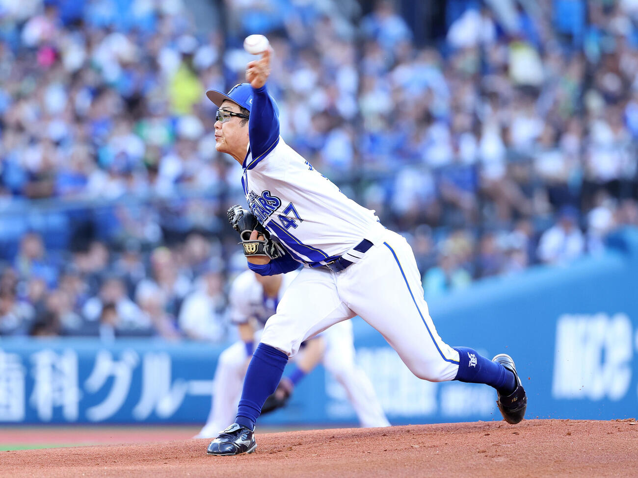 DeNA対ヤクルト　力投するDeNA先発の片山皓心（撮影・鈴木正人）