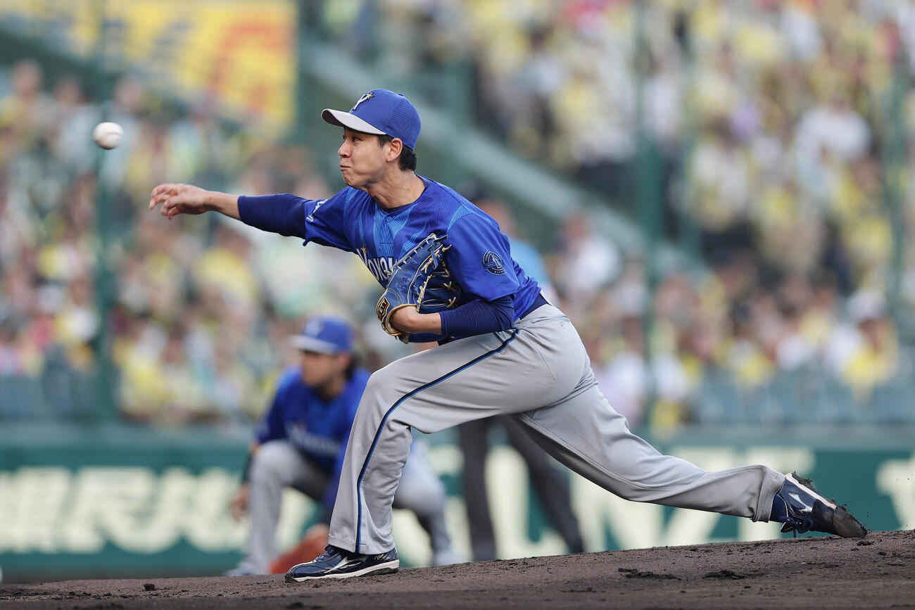 阪神対DeNA　力投するDeNA先発の平良拳太郎（撮影・前田充）