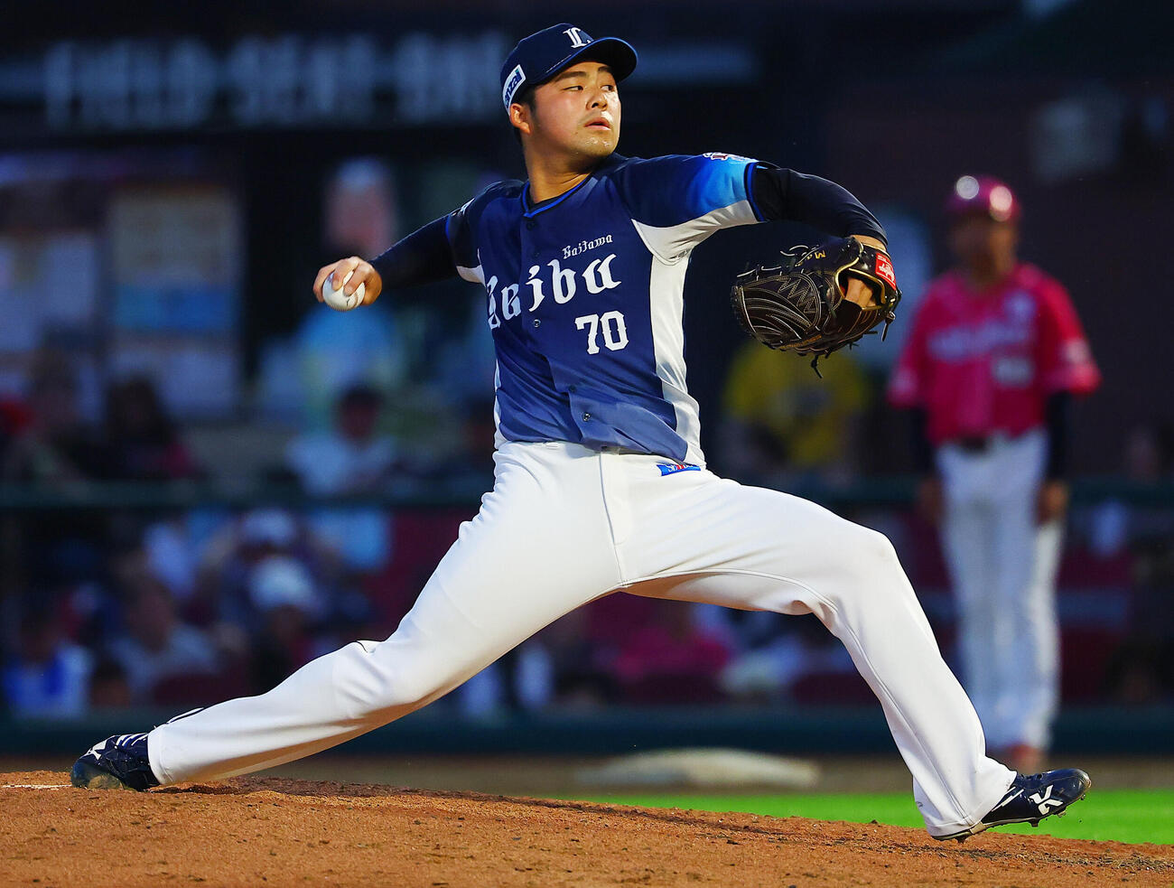 楽天対西武　西武7番手の豆田泰志（撮影・野上伸悟）