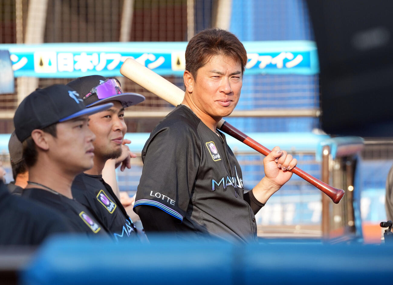 ロッテ対ソフトバンク　8番DHで先発出場するロッテ角中勝也（撮影・たえ見朱実）