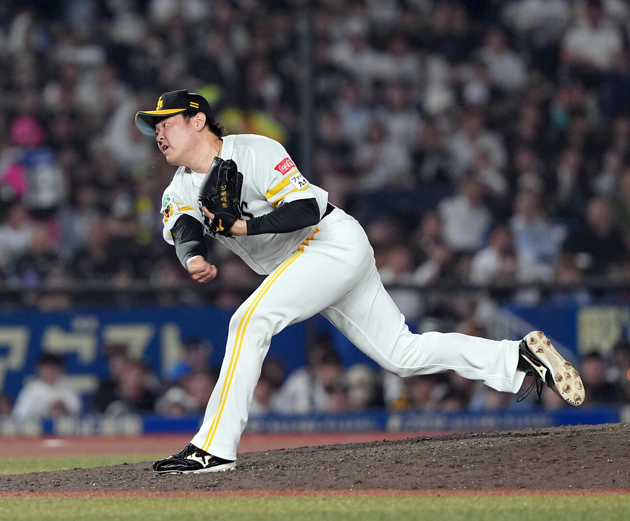 ロッテ対ソフトバンク　9回からマウンドに上がったソフトバンク津森宥紀（撮影・たえ見朱実）