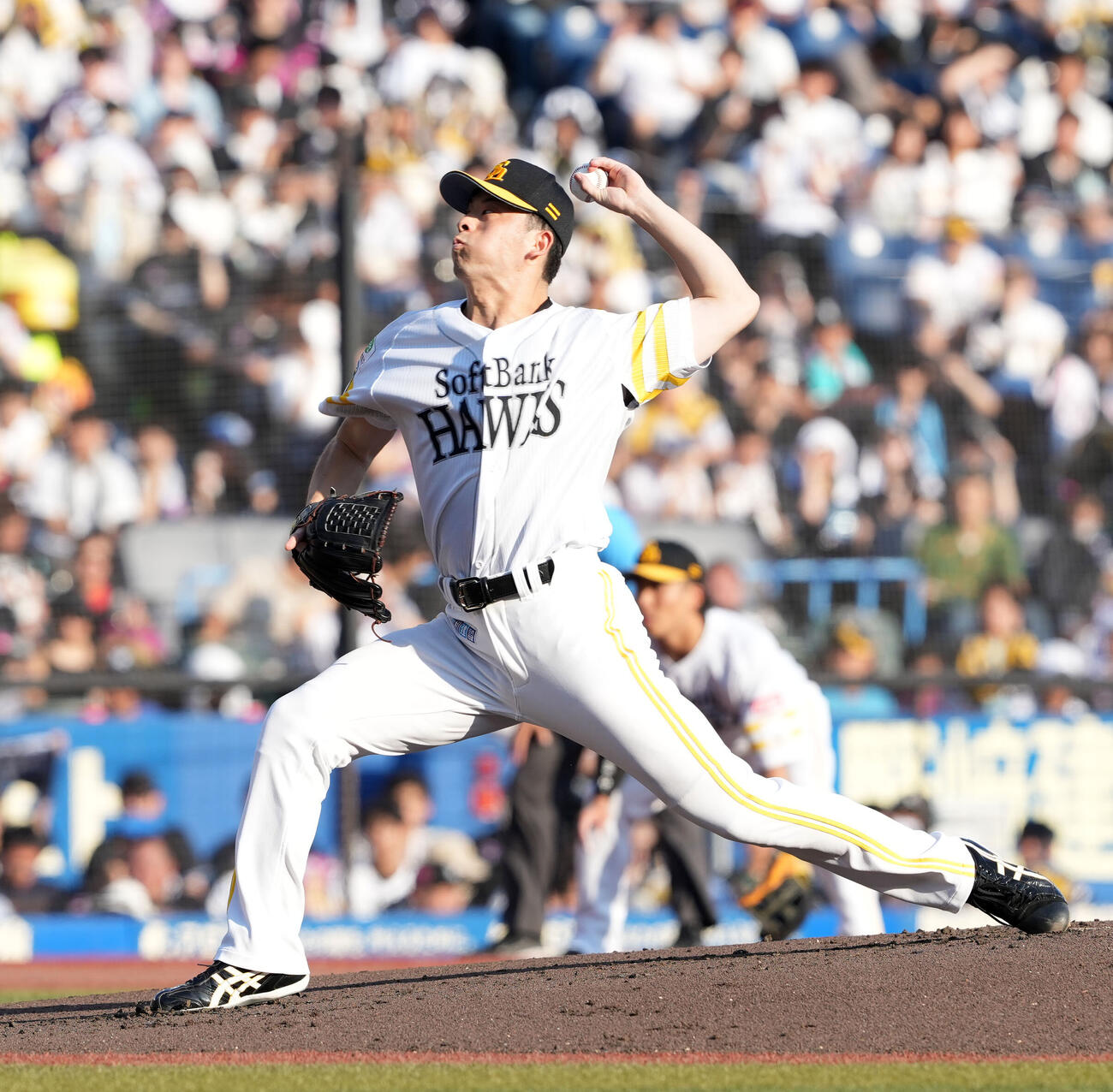 ロッテ対ソフトバンク　ソフトバンクの先発大関友久（撮影・たえ見朱実）