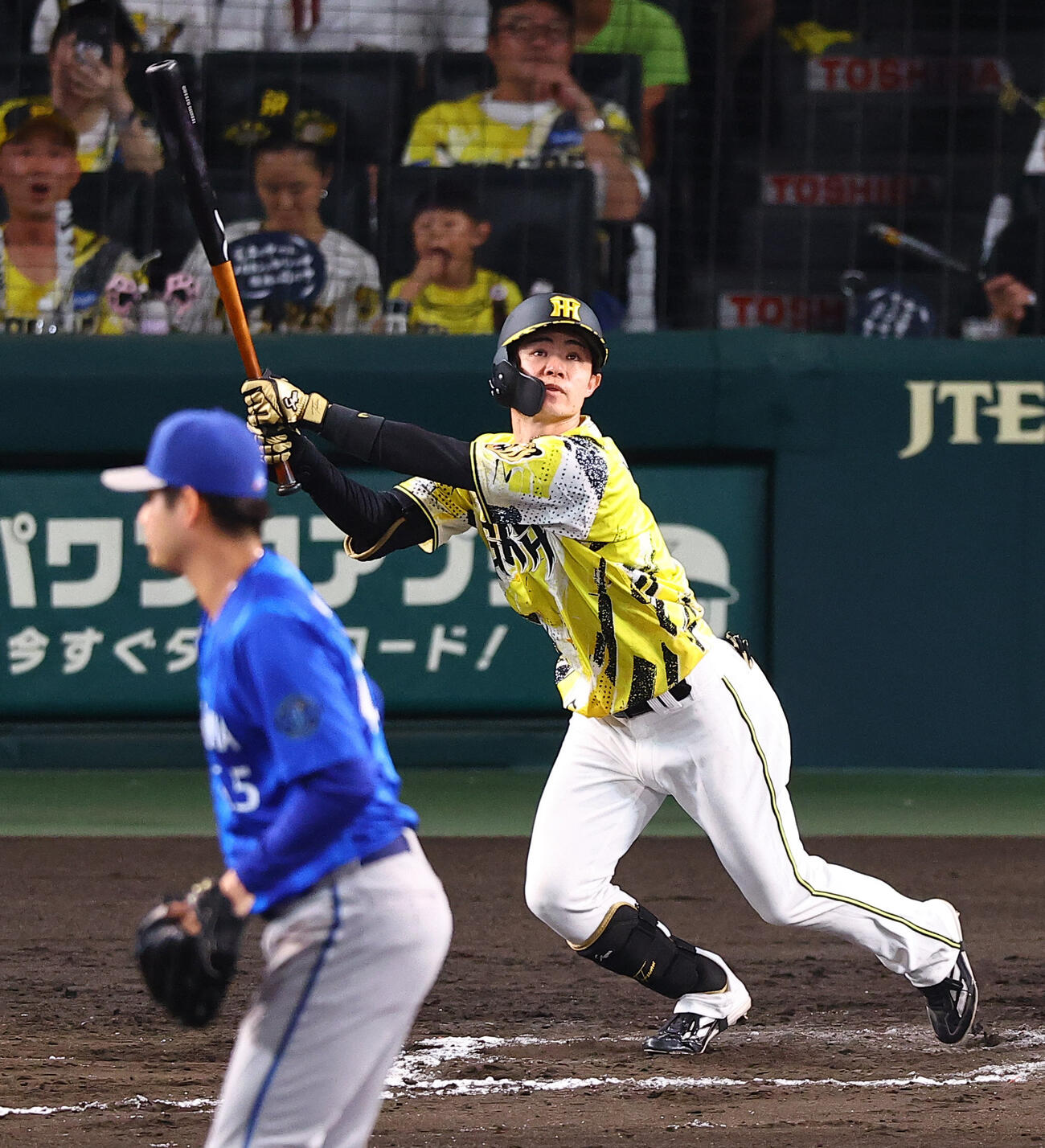 2026年7月20日、阪神対DeNA 7回裏阪神無死、代打中野拓夢は中飛に倒れる