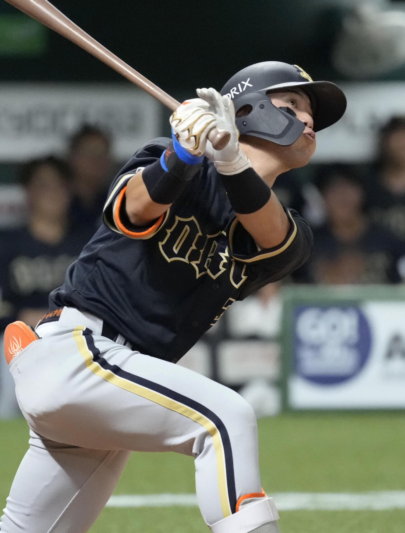 5回オリックス2死、杉沢が右越えに勝ち越しソロを放つ＝みずほペイペイドーム(共同)