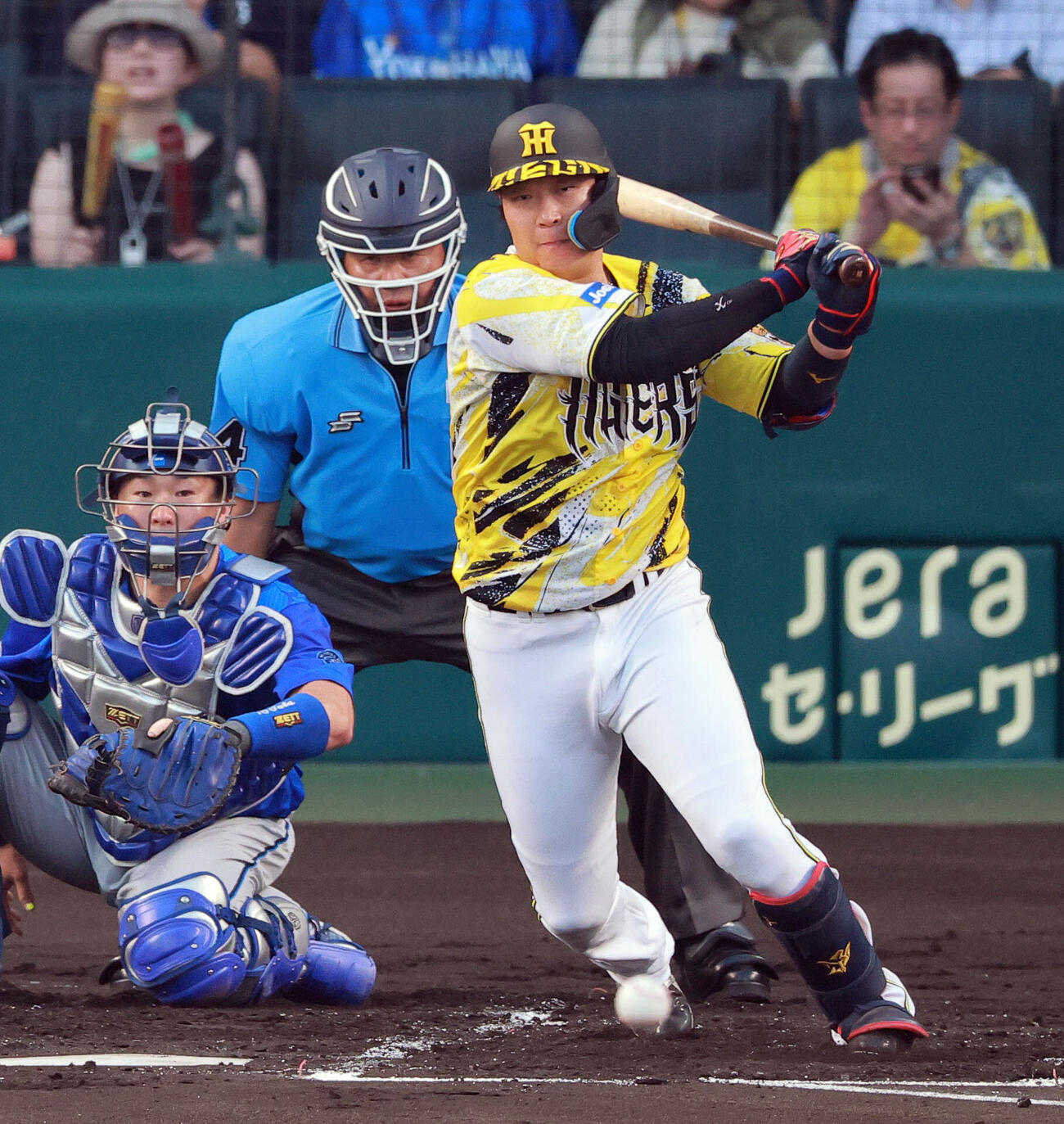 阪神対DeNA 2回裏阪神無死、大山悠輔は安打を放つ（撮影・上山淳一）