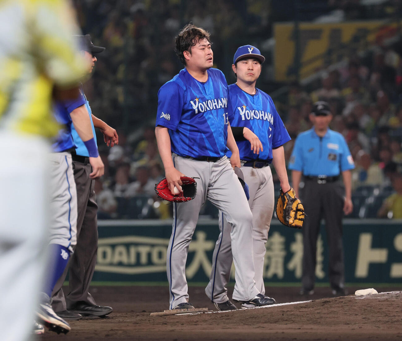 阪神対DeNA 9回裏阪神1死、伊勢大夢は突如ふらつき降板となる（撮影・宮崎幸一）