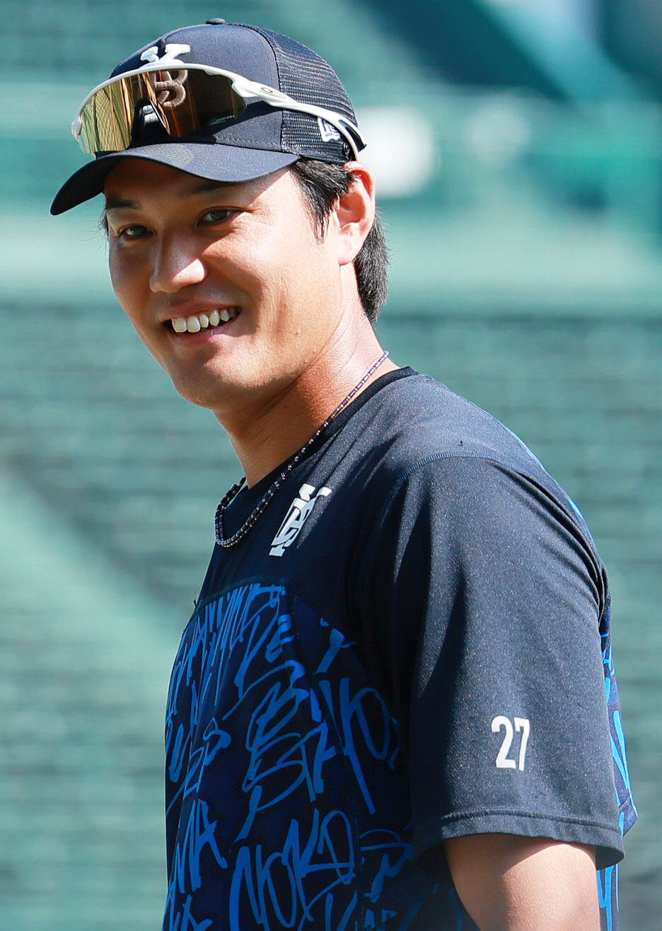 甲子園で笑顔を見せるDeNA藤浪晋太郎（2026年7月20日撮影）