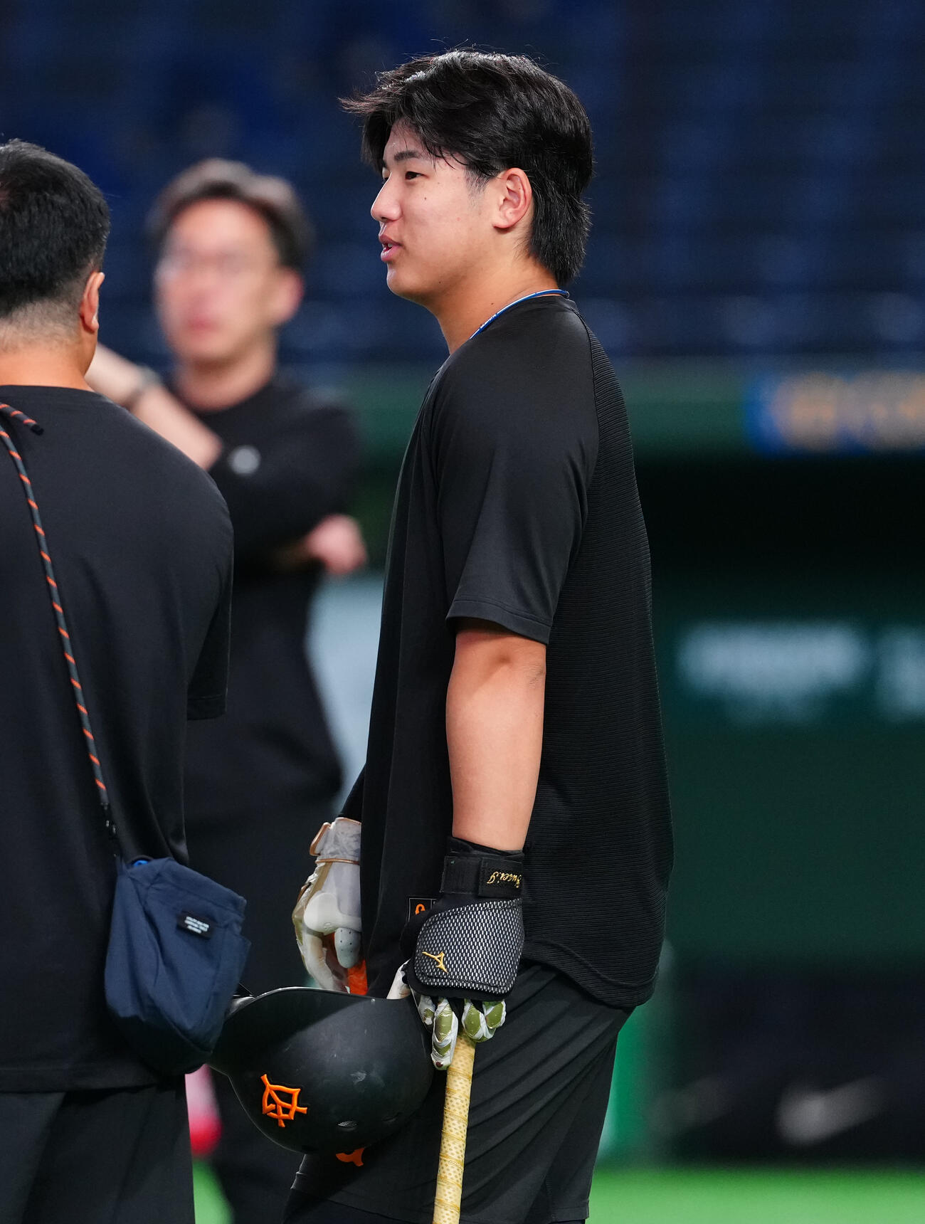 巨人対広島　試合前練習に臨む巨人石塚裕惺（撮影・鈴木みどり）