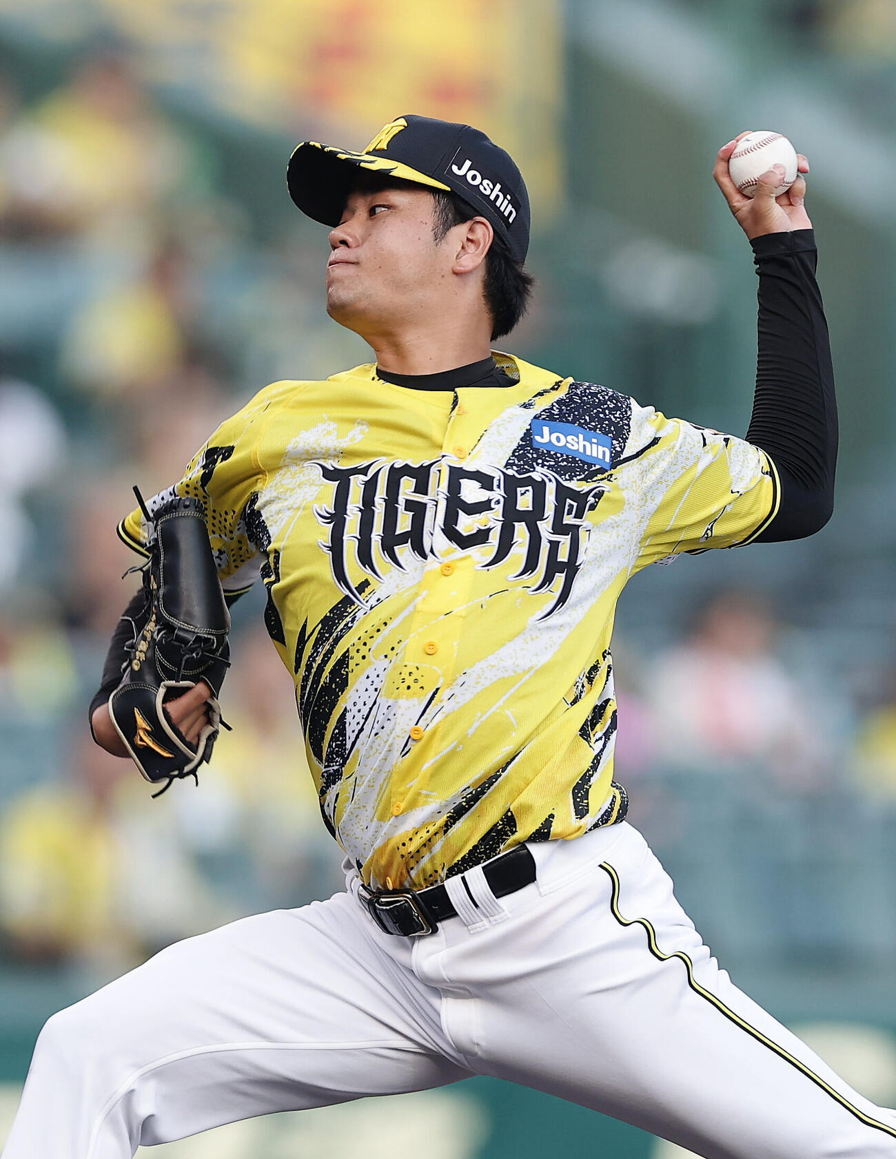 阪神対DeNA　力投する阪神先発の高橋遥人（撮影・前田充）