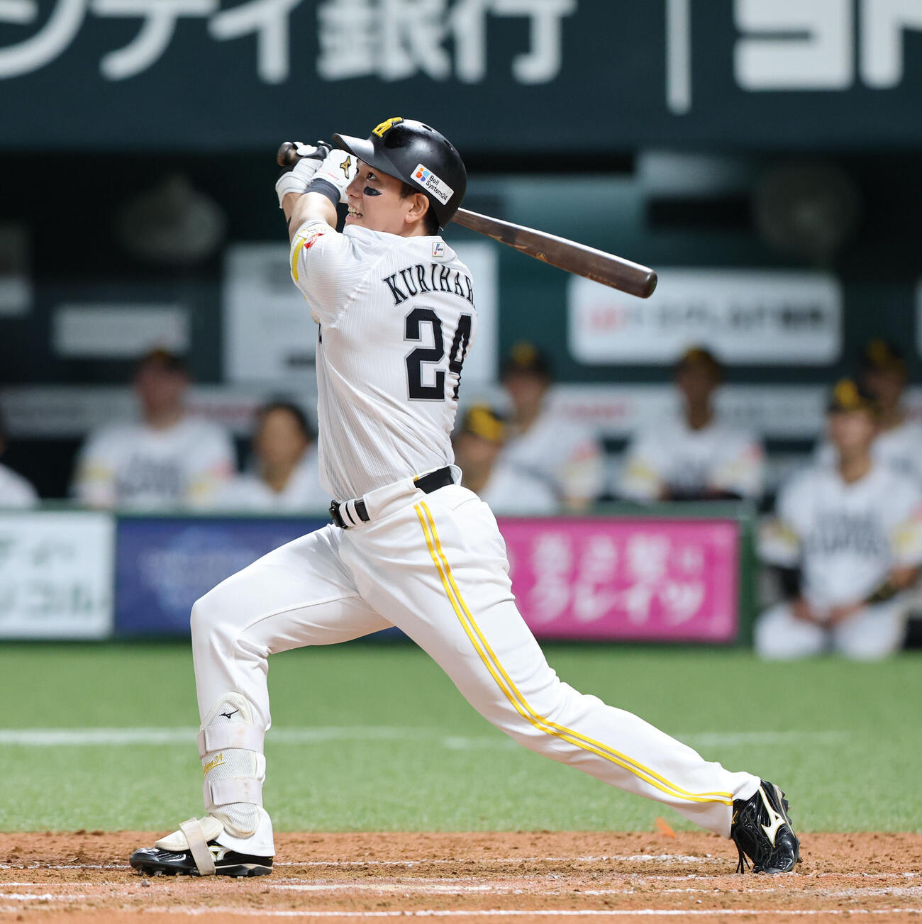 ソフトバンク対オリックス　2回裏ソフトバンク1死、栗原陵矢は左中間本塁打を放つ（撮影・梅根麻紀）