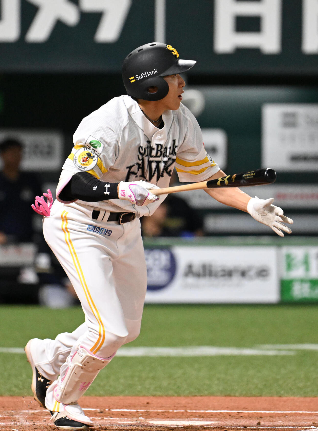 ソフトバンク対オリックス　1回裏ソフトバンク無死二、三塁、柳田悠岐は2点適時打を放つ（撮影・林敢治）