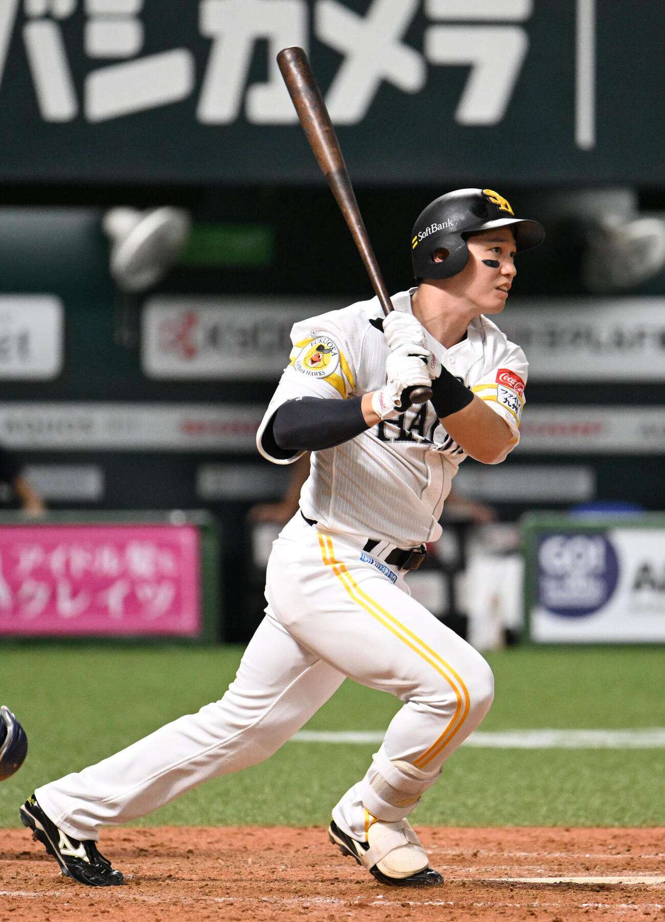 ソフトバンク対オリックス　4回裏ソフトバンク1死一、三塁、栗原陵矢は適時打を放つ（撮影・林敢治）