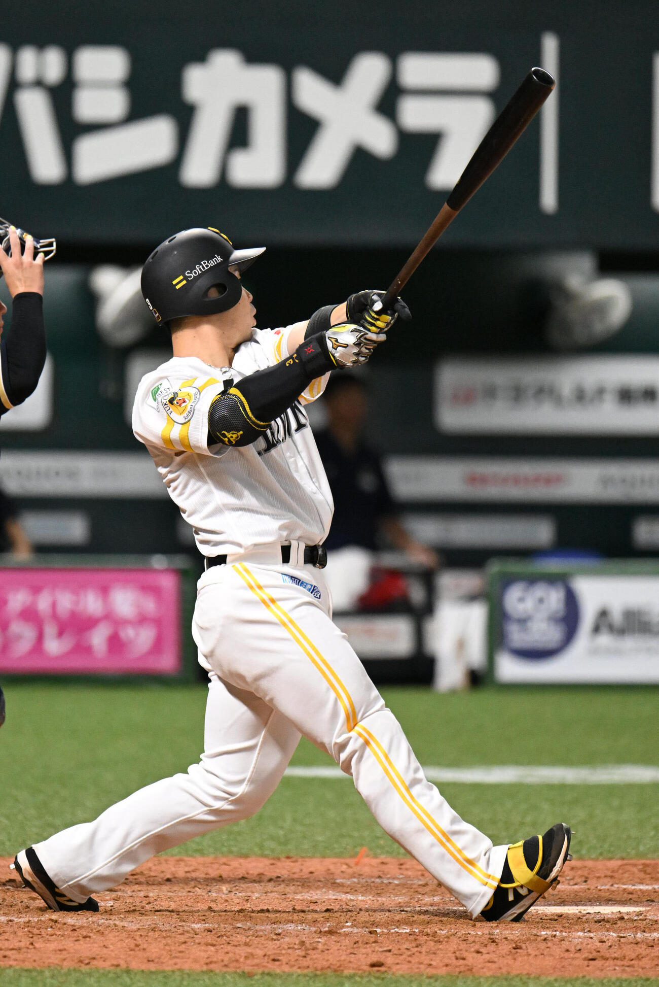 ソフトバンク対オリックス　4回裏ソフトバンク1死一、三塁、近藤健介は適時打を放つ（撮影・林敢治）
