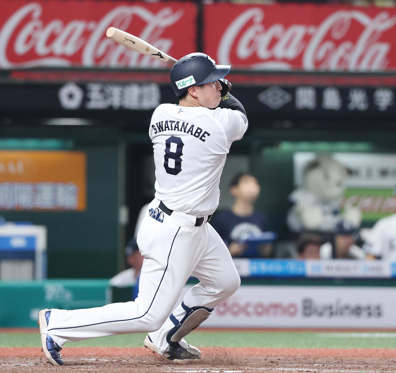 西武対日本ハム　4回裏西武2死二塁、適時二塁打を放つ渡部聖弥（撮影・宮地輝）