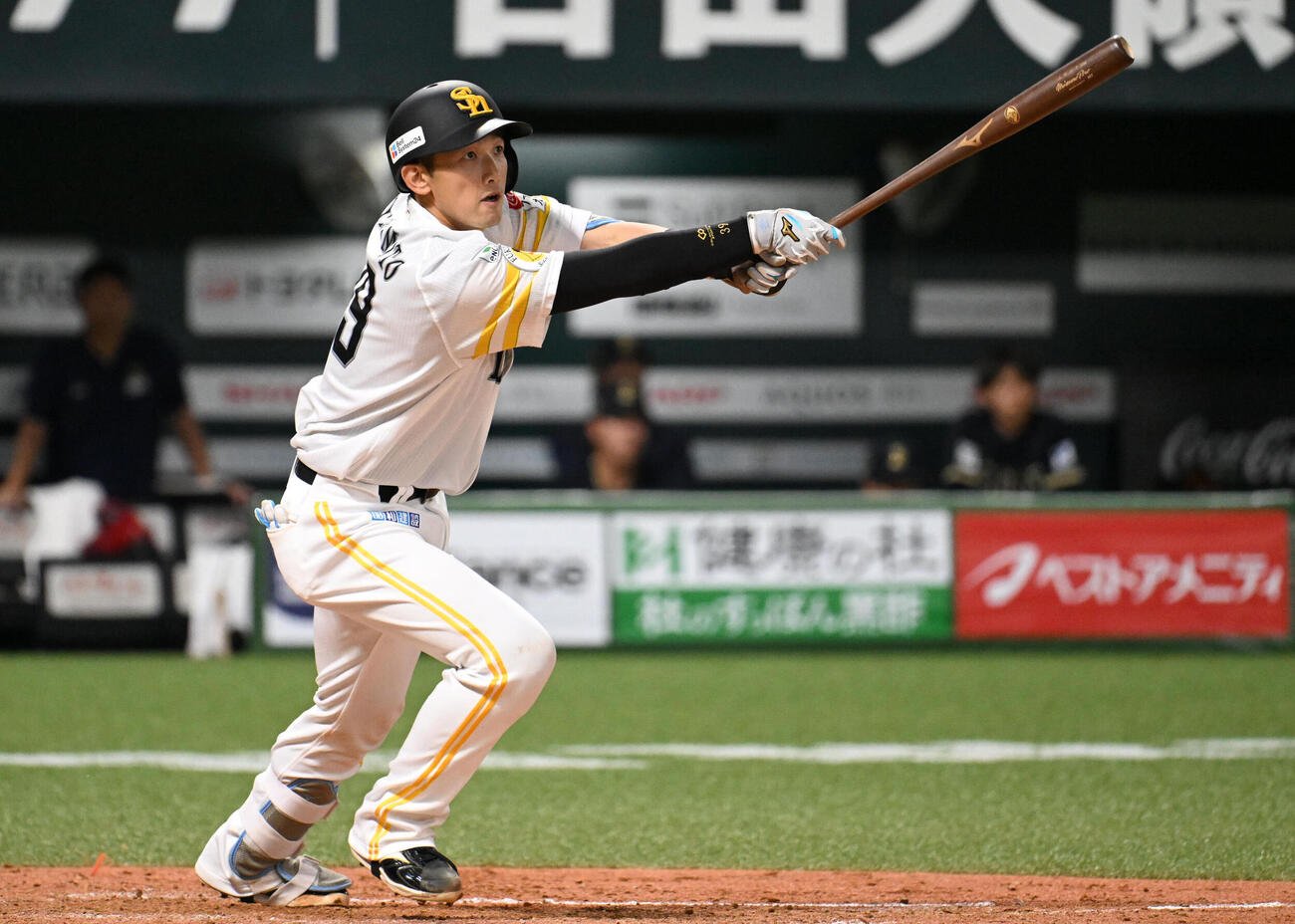 ソフトバンク対オリックス　4回裏ソフトバンク1死二、三塁、山本祐大は適時打を放つ（撮影・林敢治）