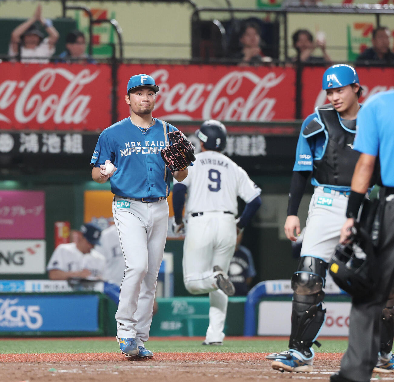 西武対日本ハム　3回裏西武1死三塁、アレクサンダー・カナリオの犠飛で蛭間拓哉の生還を許す伊藤大海（撮影・宮地輝）