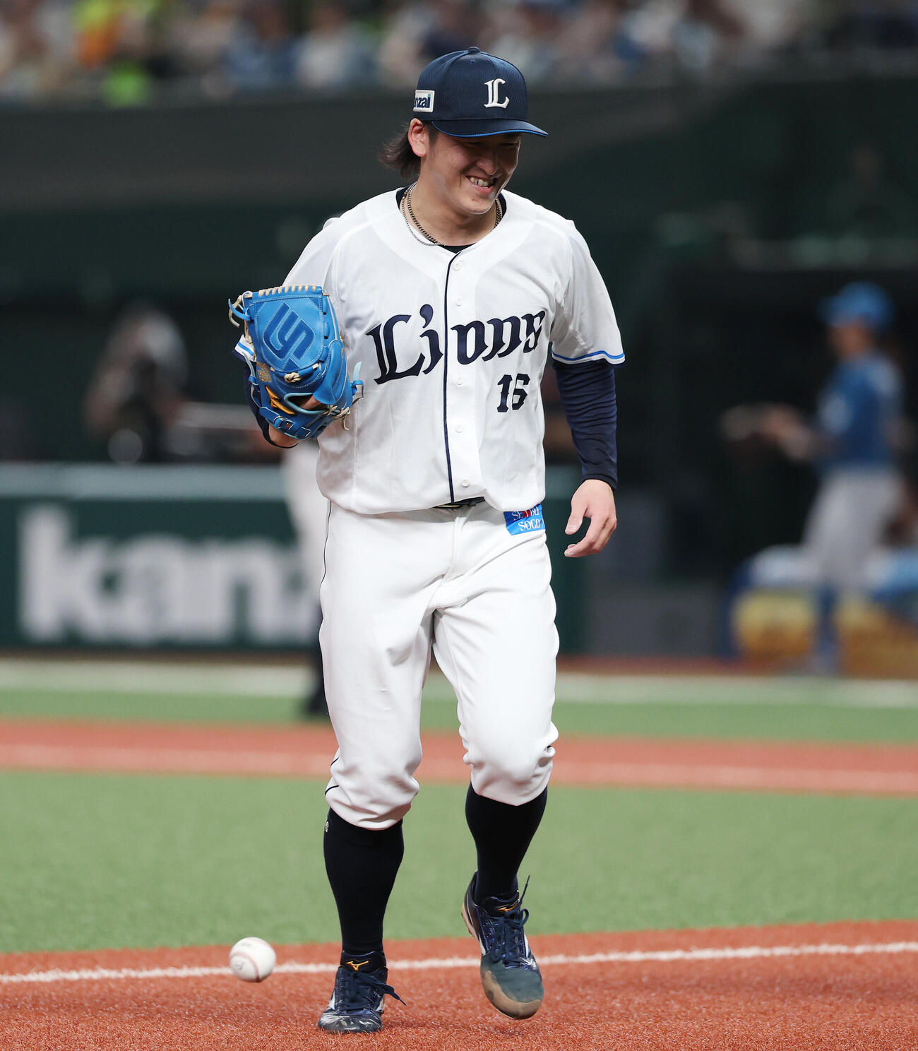 西武対日本ハム　1回表を抑え笑顔を見せる西武先発の隅田知一郎（撮影・宮地輝）