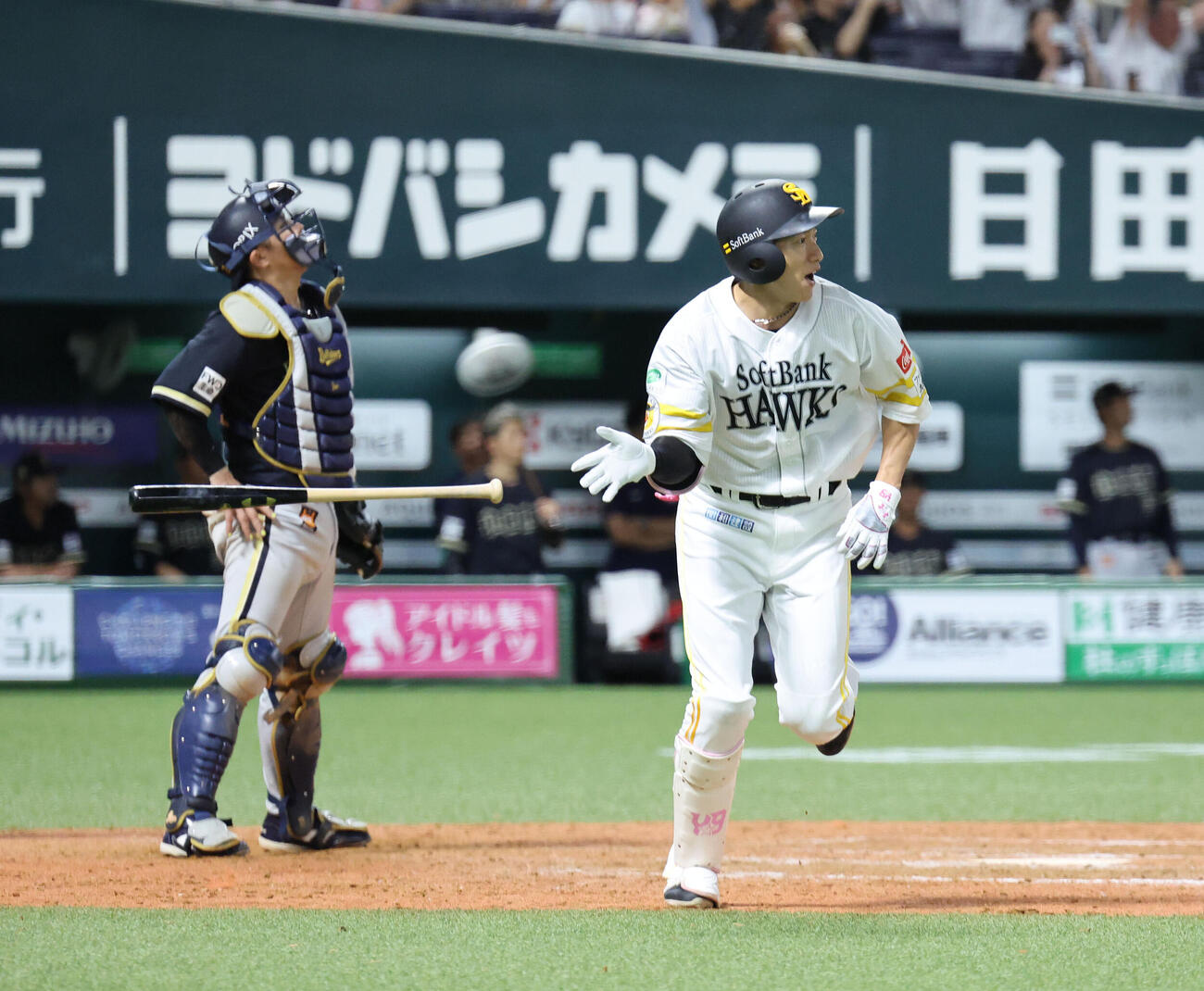 ソフトバンク対オリックス　9回裏ソフトバンク1死満塁、柳田悠岐は中越えにサヨナラ打を放つ（撮影・梅根麻紀）