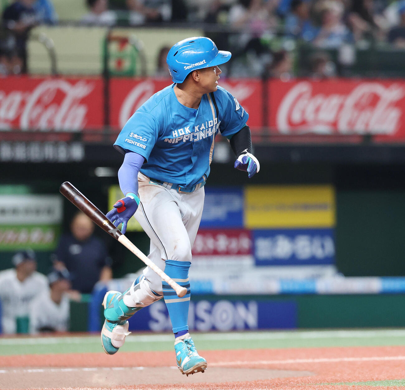 西武対日本ハム　6回表日本ハム無死一塁、通算100号となる2点本塁打を放つ万波中正（撮影・宮地輝）