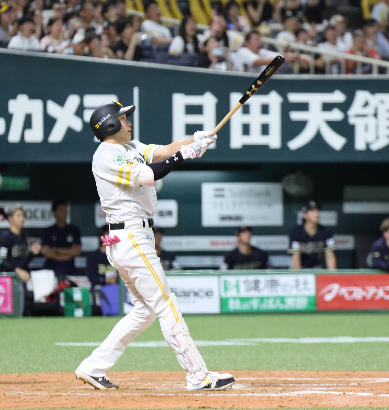 ソフトバンク対オリックス　9回裏ソフトバンク1死満塁、柳田悠岐は中越えにサヨナラ打を放つ（撮影・梅根麻紀）