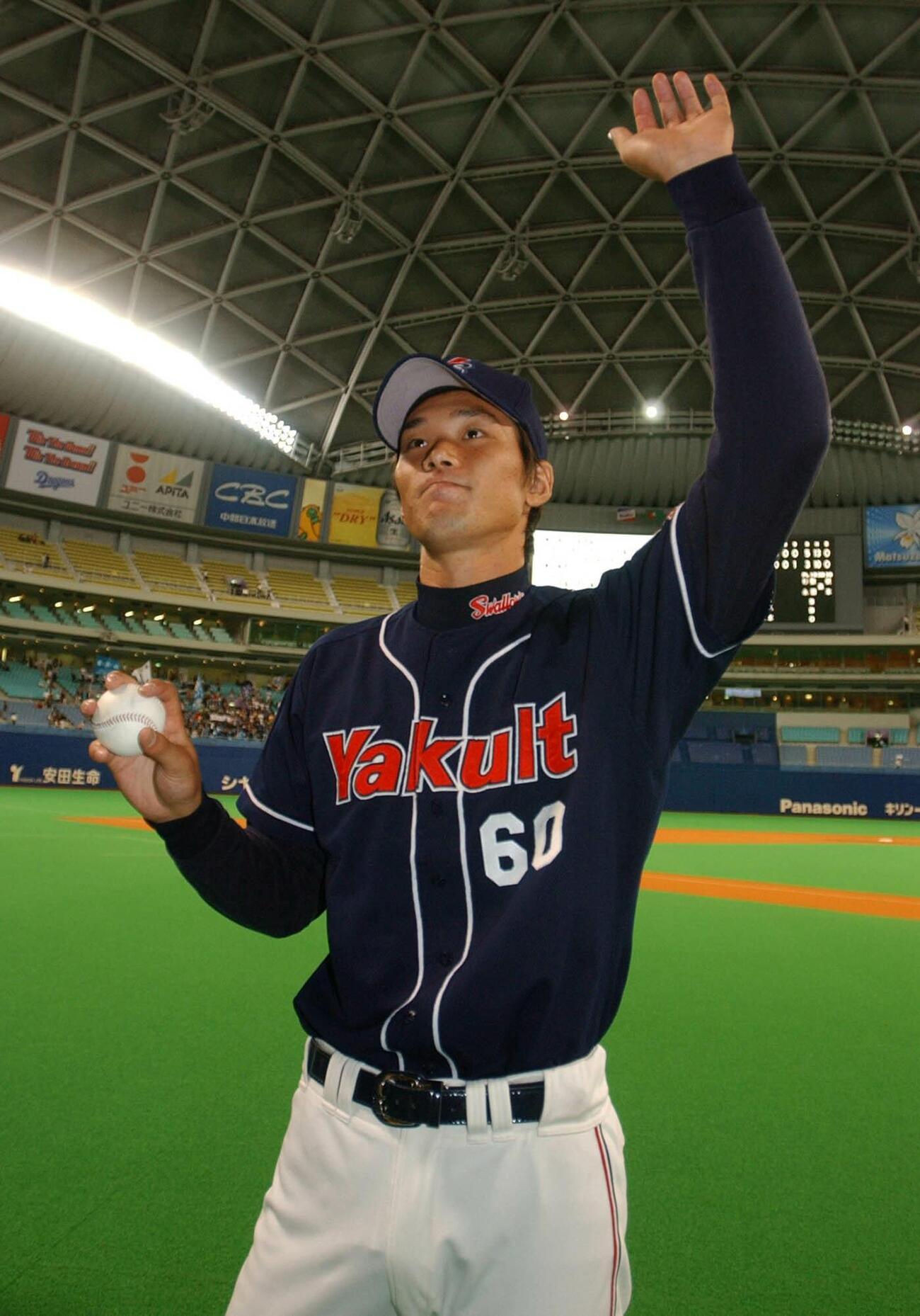 03年9月7日、プロ初登板で初勝利を挙げた石堂克利