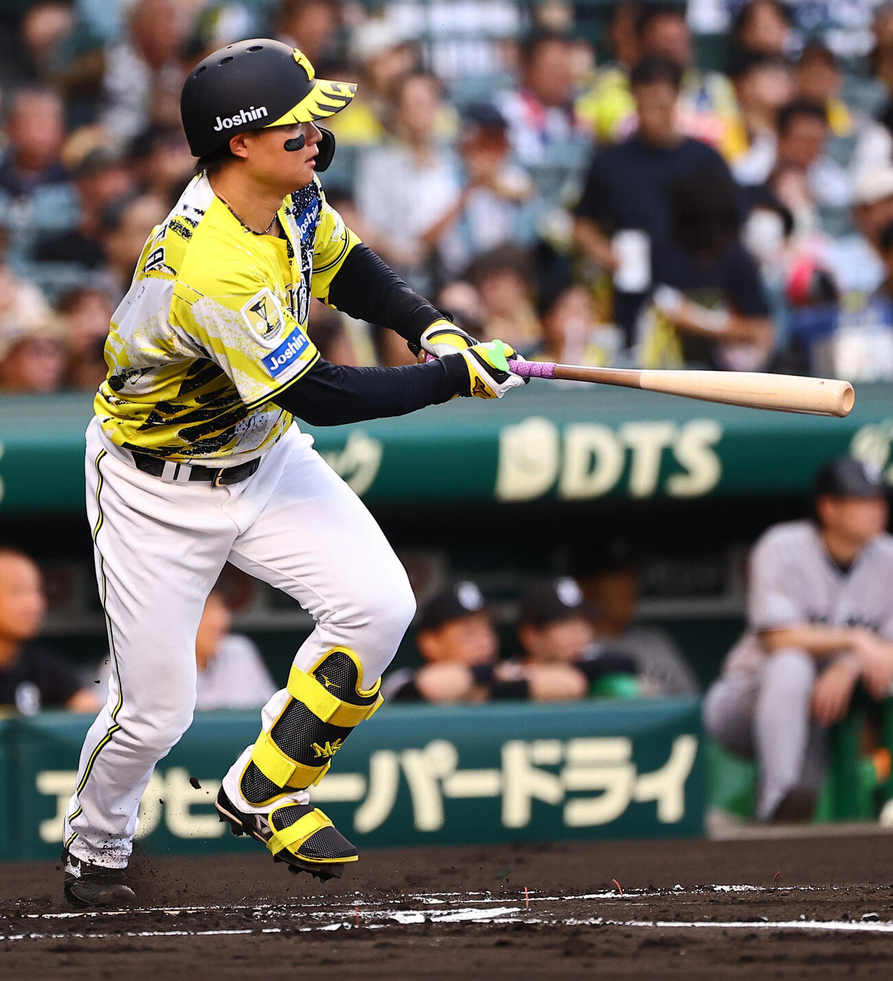 阪神対巨人　1回裏阪神1死一塁、森下翔太は安打を放つ（撮影・上田博志）