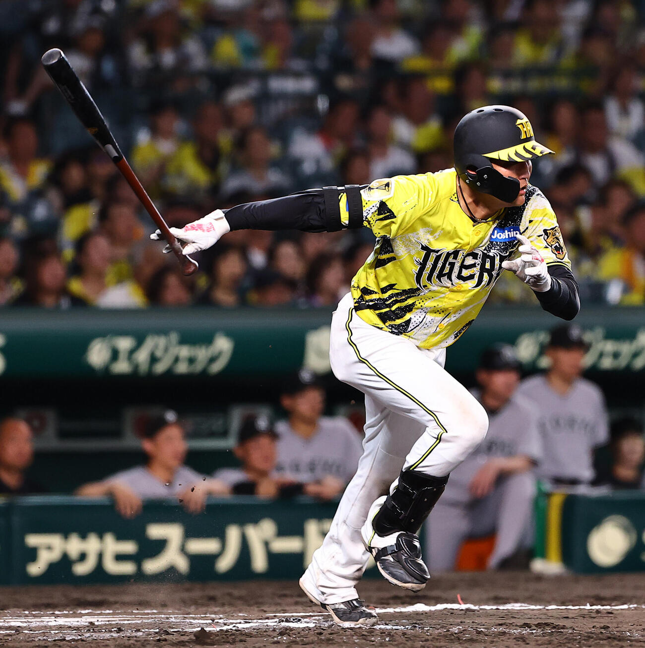 阪神対巨人　10回裏阪神1死、元山飛優は安打を放つ（撮影・上田博志）