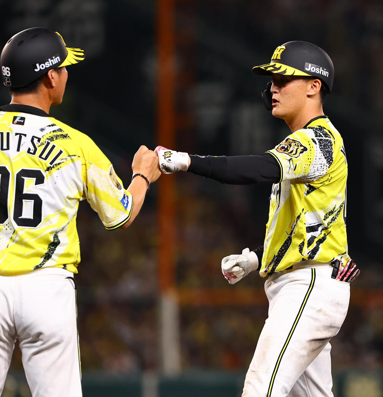 阪神対巨人　10回裏阪神1死、元山飛優は安打を放つ（撮影・上田博志）