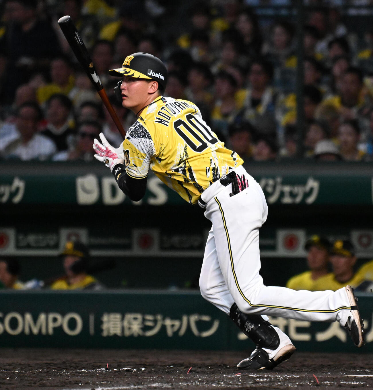 阪神対巨人　4回裏阪神無死、元山飛優は安打を放つ（撮影・石井愛子）