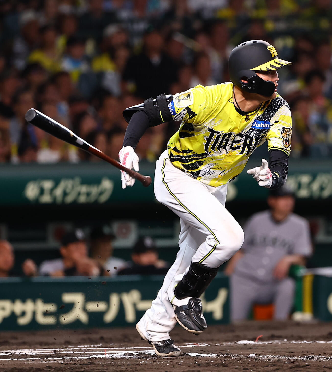 阪神対巨人　6回裏阪神1死一塁、元山飛優は安打を放つ（撮影・上田博志）