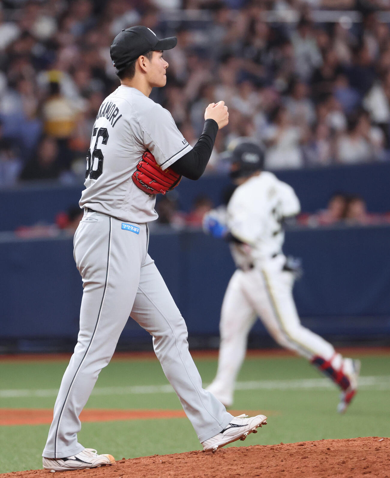 オリックス対ロッテ　7回裏オリックス1死、中森俊介は福永奨に本塁打を打たれがっくり（撮影・西尾就之）